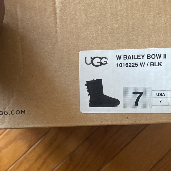 Pre-💖 UGG W BAILEY BOW II BLACK BOOTIE - Picture 5 of 7